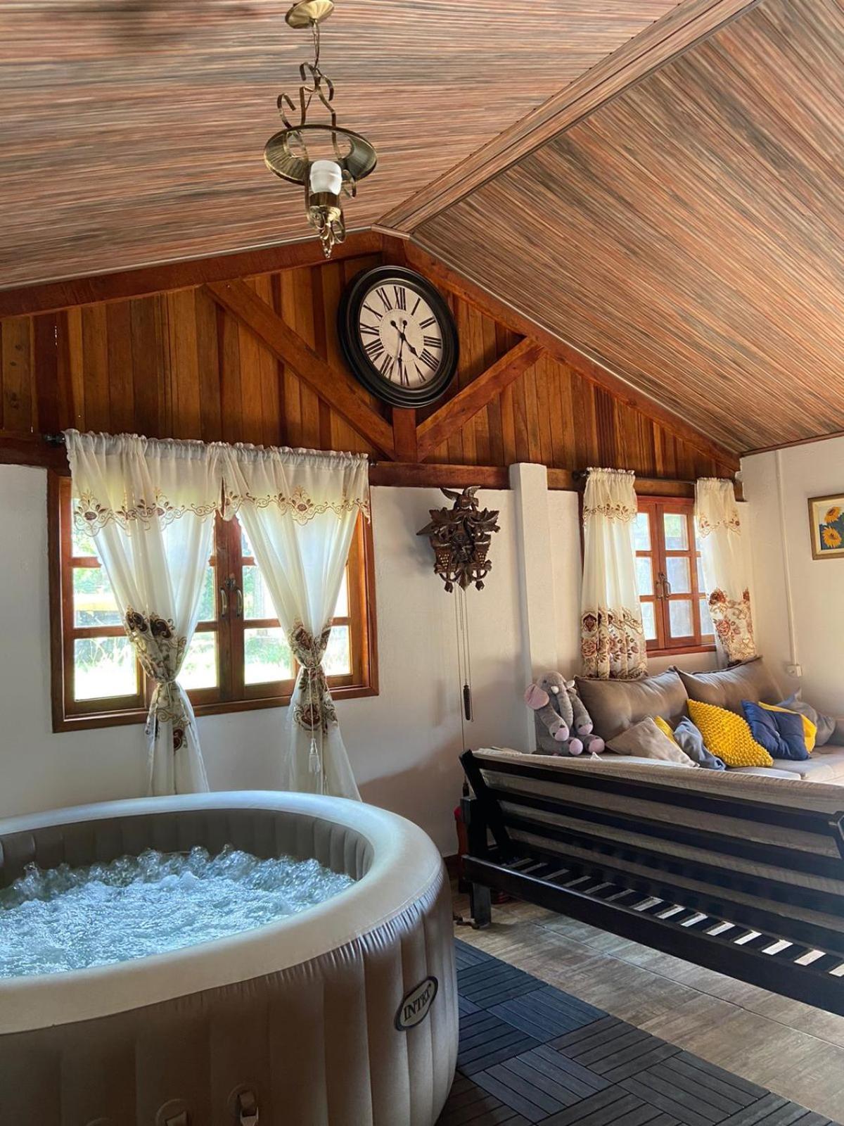 Cabana Com Jacuzzi Em Guararema Exterior photo