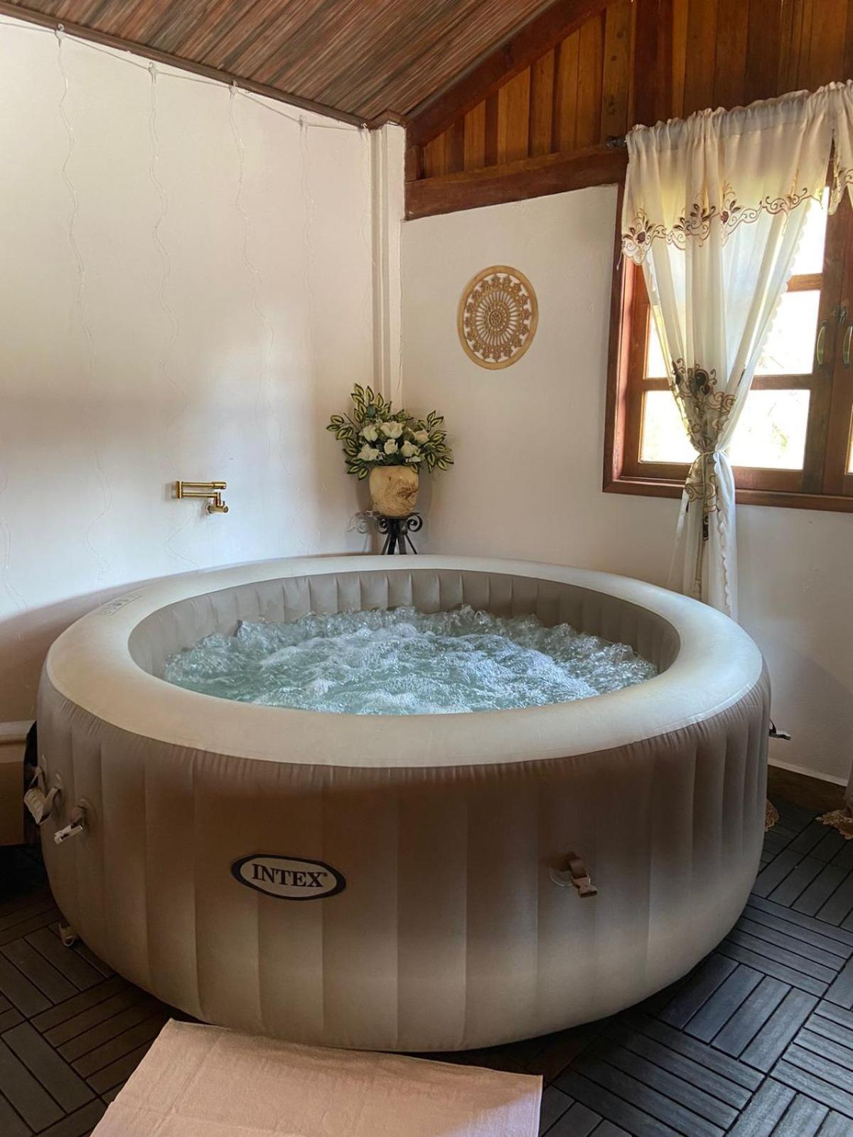 Cabana Com Jacuzzi Em Guararema Exterior photo